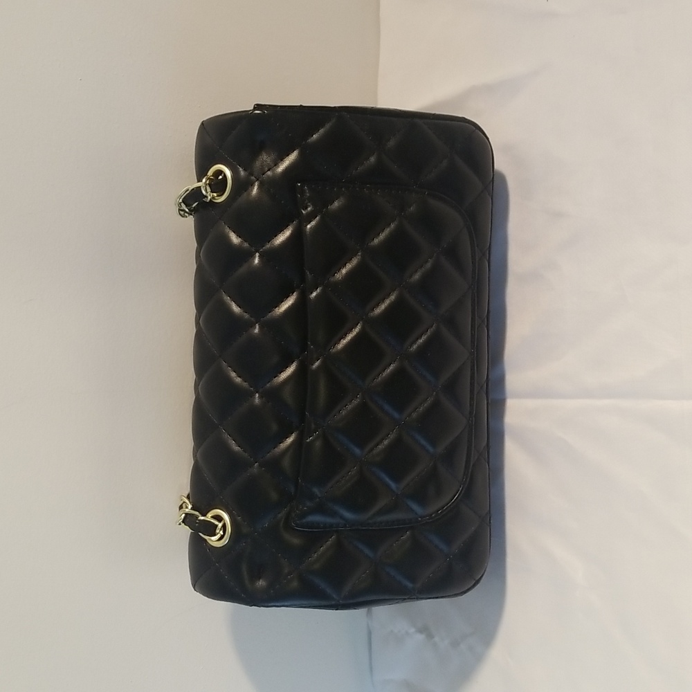 Elegant Black Quilted Chain Bag - Picture 4 of 9
